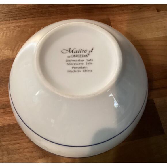 Set of 2 ONEIDA Maitre d' De Porcelain 6" Cereal Bowls White with Blue Bands - Picture 11 of 11
